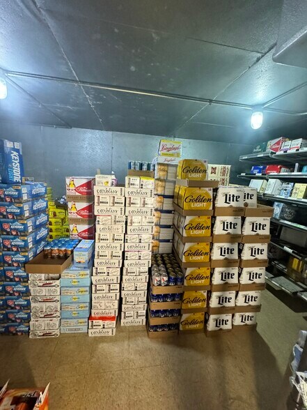 More Photos Of 120 Manninen Ave, Wolf Lake Specialty For Sale