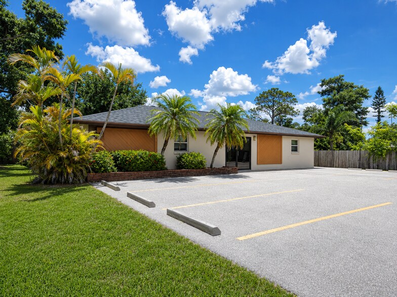 Primary Photo Of 3905 S Shade Ave, Sarasota Office For Sale