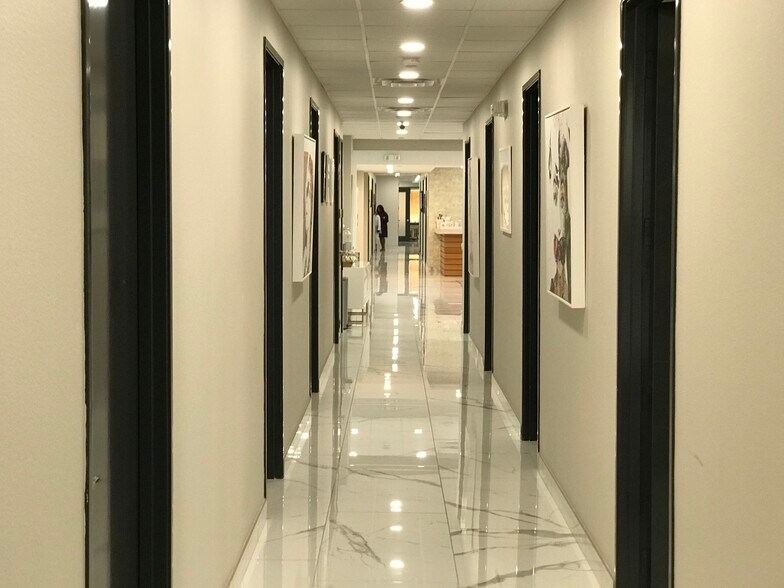 More Photos Of 3701 Birch St, Newport Beach Medical For Lease