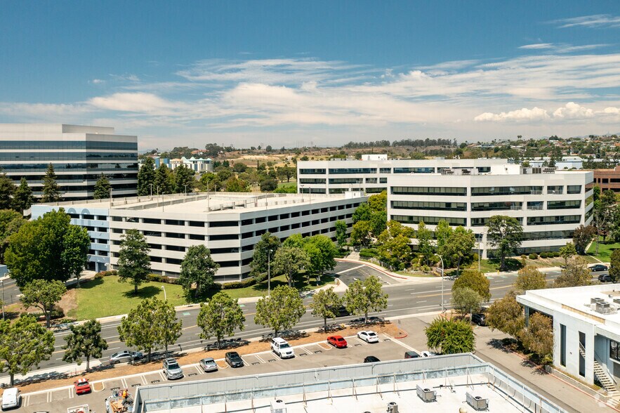 More Photos Of 400 Corporate Pointe, Culver City Coworking Space