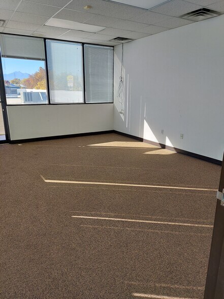 More Photos Of 1630 Main St, Longmont Storefront Retail Office For Lease