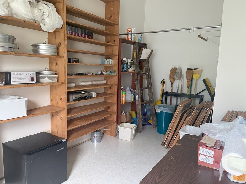 More Photos Of 203 Henderson St, Richlands Flex For Sale