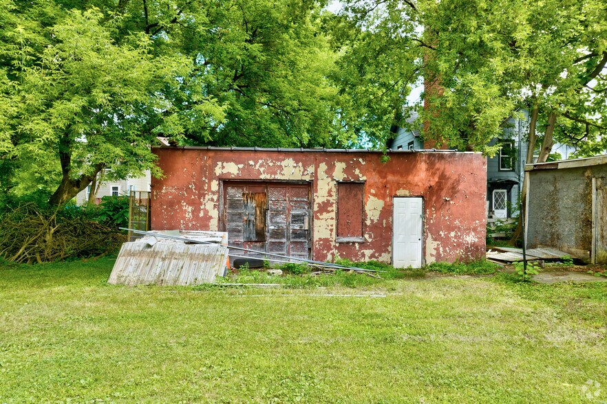 More Photos Of 754 S Main St, Elmira General Retail For Sale