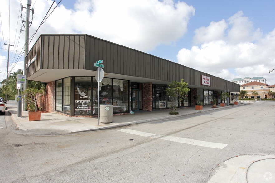 More Photos Of 3230-3290 NE 32nd St, Fort Lauderdale Storefront For Lease