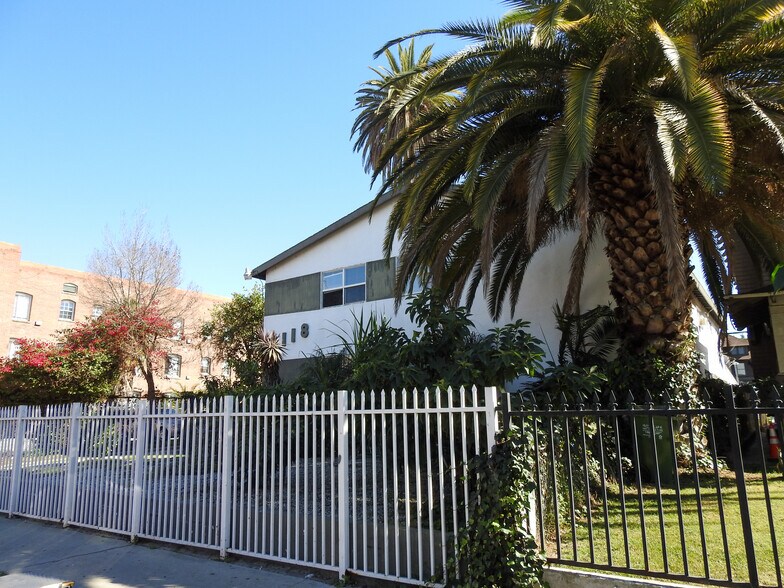 More Photos Of 1118 S Lake, Los Angeles Apartments For Sale