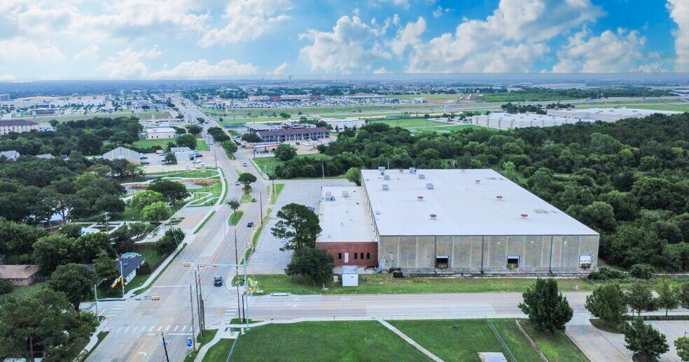 More Photos Of 1500 E Broad St, Mansfield Manufacturing For Sale