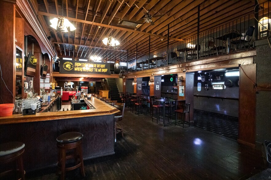 More Photos Of 8848 Joseph Campau St, Hamtramck General Retail For Sale