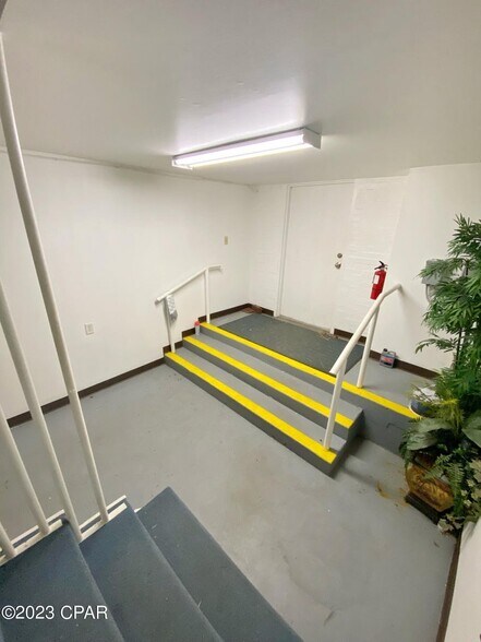 More Photos Of 4431 Lafayette St, Marianna Office For Lease