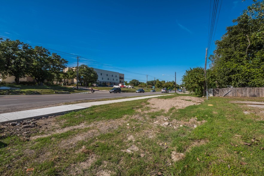 More Photos Of 6201 S Congress Ave, Austin Auto Repair For Lease