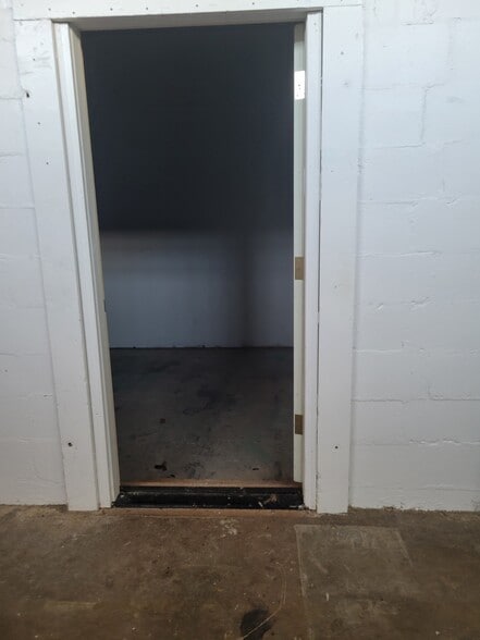 More Photos Of 2412-2414 N Robinson Ave, Oklahoma City Storefront Retail Office For Lease