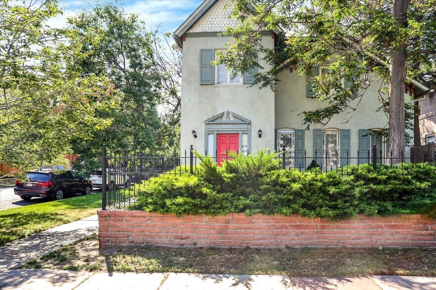 More Photos Of 422 21st St, Denver Office For Sale