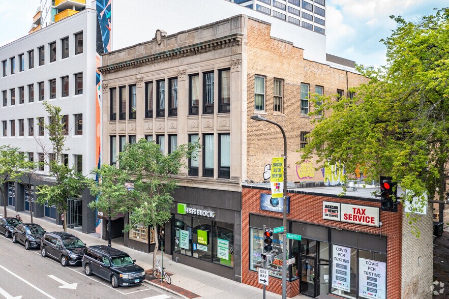 More Photos Of 828 Davis St, Evanston Loft Creative Space For Lease