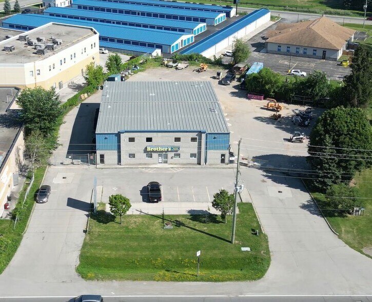 More Photos Of 1154 Wilson St W, Hamilton Warehouse For Lease