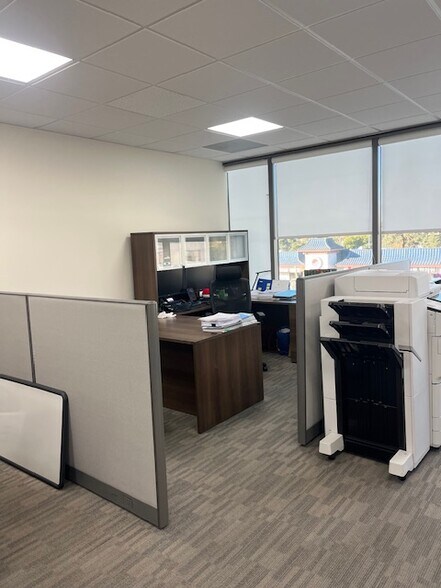 More Photos Of 3000 W Olympic Blvd, Los Angeles Medical For Lease