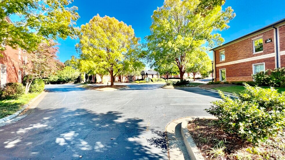 More Photos Of 4080 McGinnis Ferry Rd, Alpharetta Office For Sale