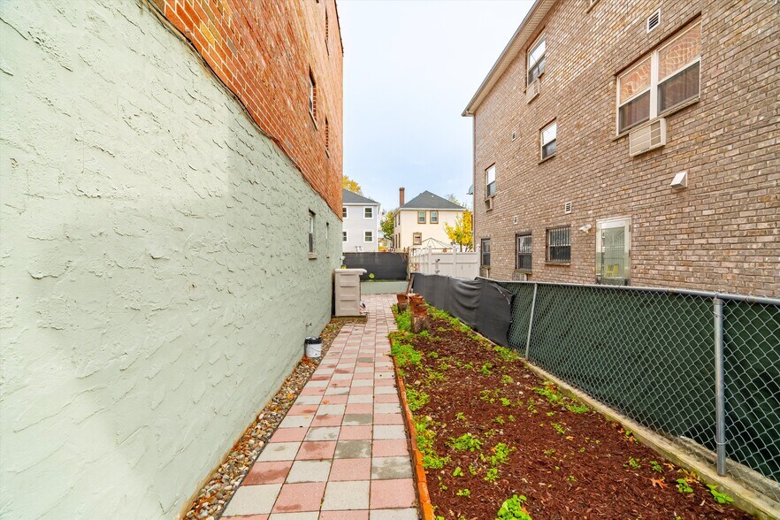 More Photos Of 458 Swinton Ave, Bronx Apartments For Sale