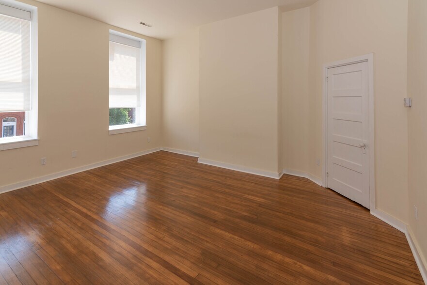 More Photos Of 2100-2102 Maryland Ave, Baltimore Apartments For Sale