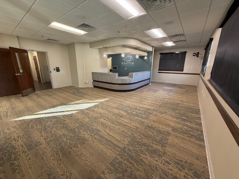 More Photos Of 3413 Golden Rd, Tyler Medical For Lease