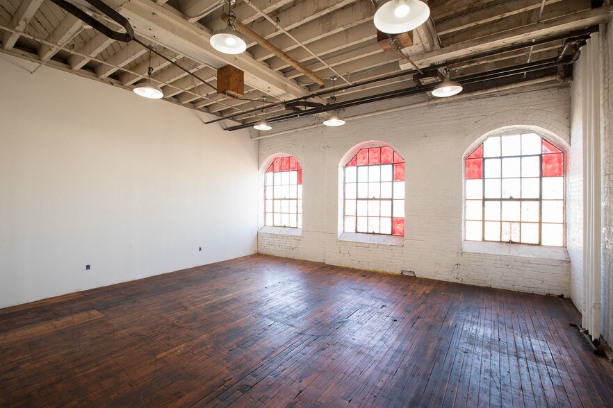 More Photos Of 70 Spruce St, Paterson Warehouse For Sale