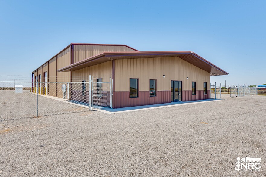 More Photos Of 2945 I-20, Stanton Warehouse For Lease