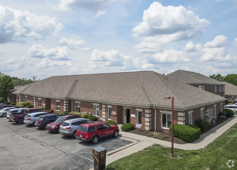 More Photos Of 633 Library Park Dr, Greenwood Office For Lease