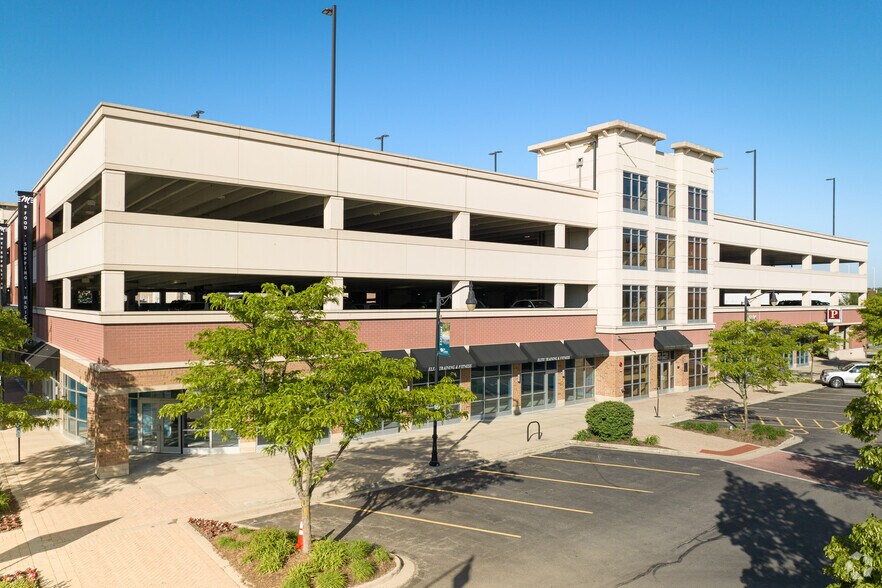 More Photos Of 1518 Market St, Des Plaines Unknown For Lease