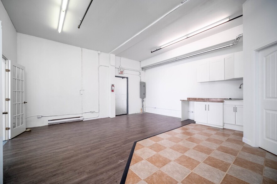 More Photos Of 20172 113 B Ave, Maple Ridge Light Manufacturing For Sale