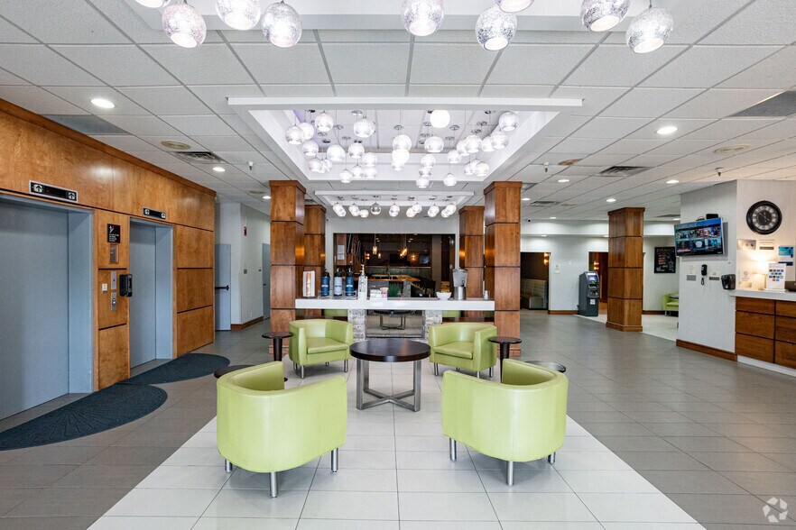 More Photos Of 2910 Fort Campbell Blvd, Hopkinsville Hotel For Sale