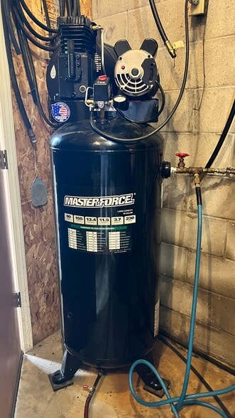 More Photos Of 506 W 7th St, Evart Carwash For Sale