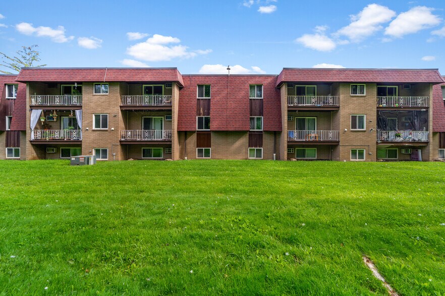 More Photos Of 5216 E Lake Rd, Sheffield Lake Apartments For Sale