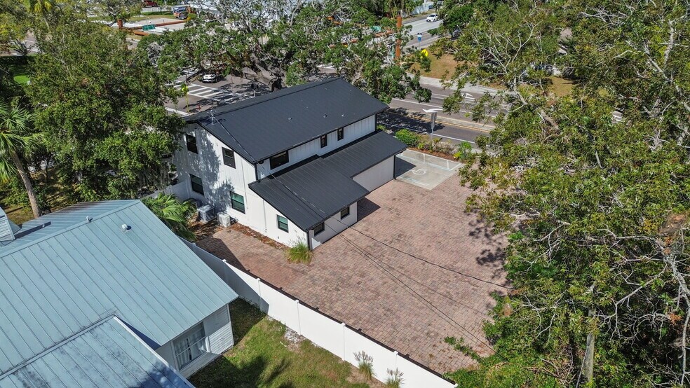 More Photos Of 1122 Omaha St, Palm Harbor Office Residential For Sale