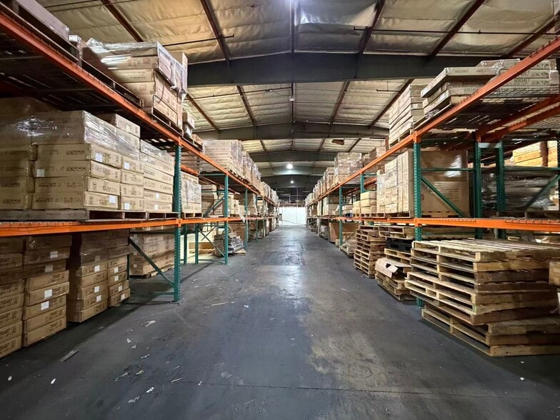 More Photos Of 6557 Flotilla St, Commerce Manufacturing For Lease