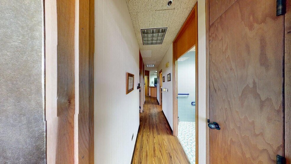 More Photos Of 1425 N McLean Blvd, Elgin Medical For Sale