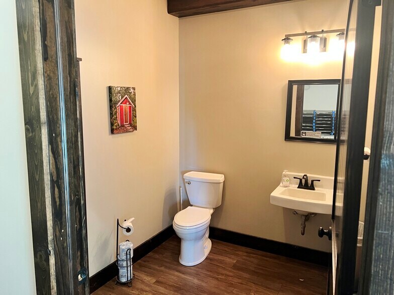 More Photos Of 7953 College Rd, Baxter Warehouse For Sale