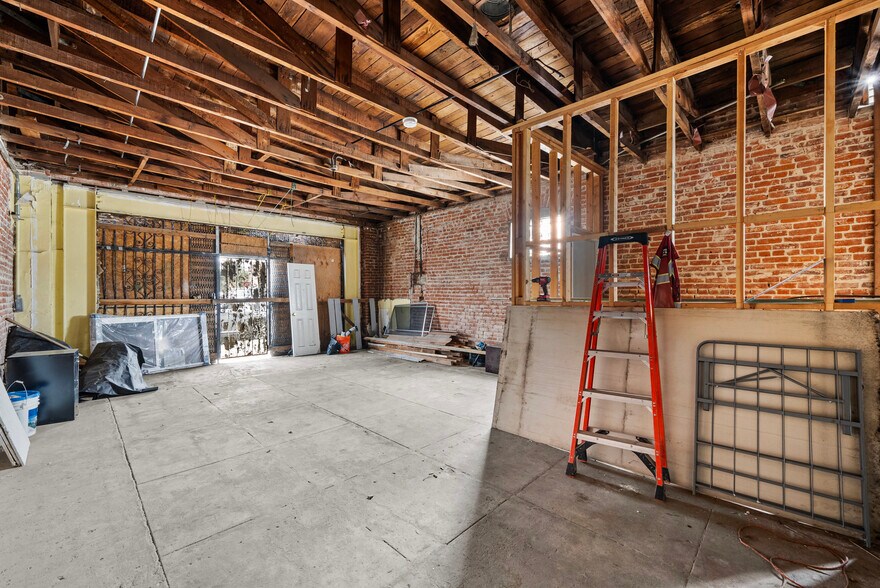 More Photos Of 4441 Avalon Blvd, Los Angeles Apartments For Sale