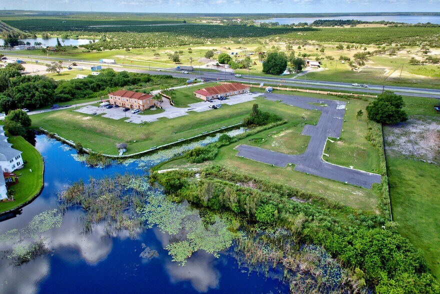 More Photos Of 2105 US 27 S, Lake Placid Apartments For Sale