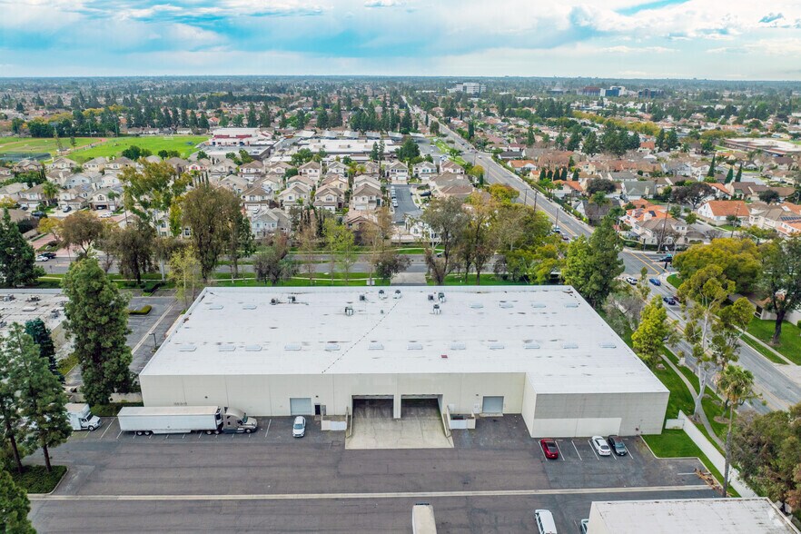 More Photos Of 13013-13017 166th St, Cerritos Warehouse For Lease
