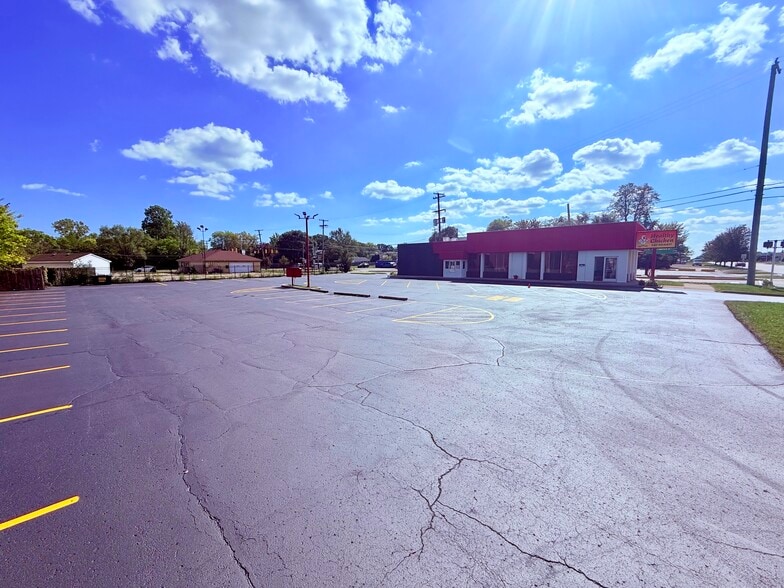 More Photos Of 1187 S Gratiot Ave, Clinton Township Restaurant For Lease