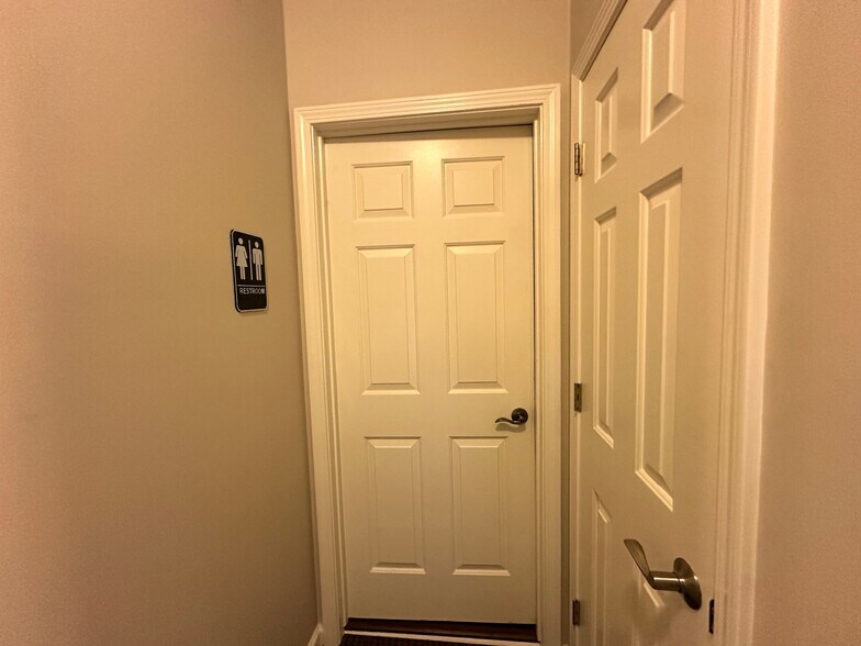 More Photos Of 5920 Odell St, Cumming Office For Sale
