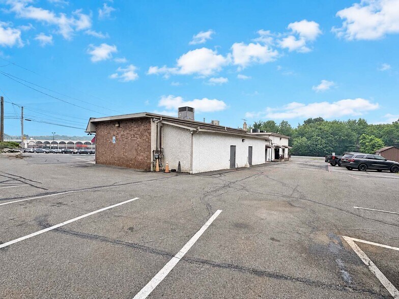 More Photos Of 1071 State Route 940, Hazle Township General Retail For Sale
