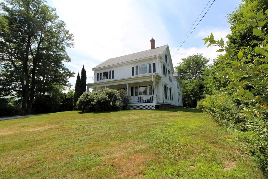 Primary Photo Of 109 Northport Ave, Belfast Apartments For Sale