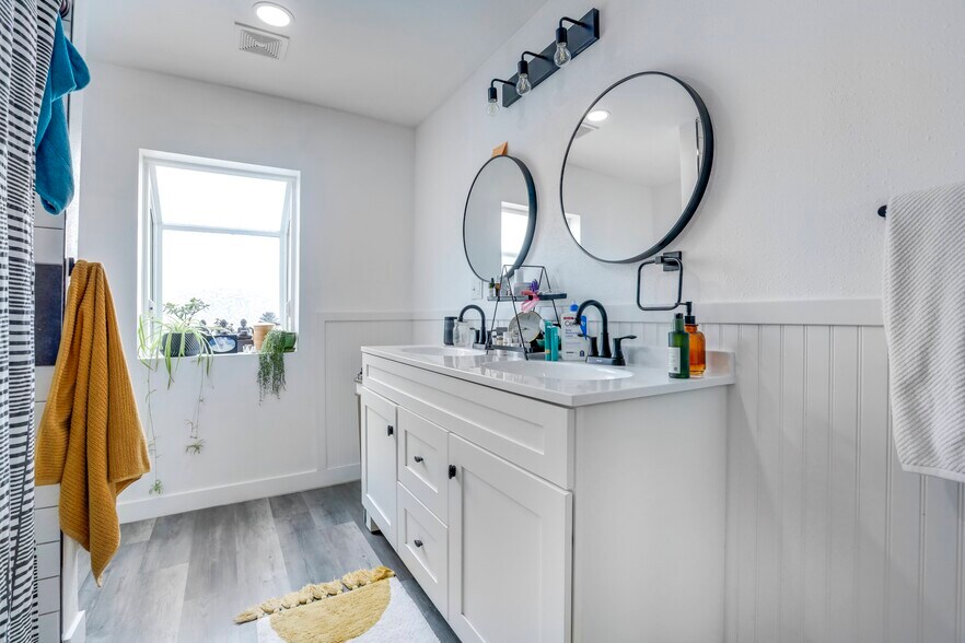 More Photos Of 2520 W 65th Pl, Denver Apartments For Sale