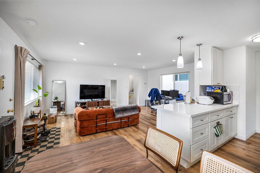 More Photos Of 1205 Geraldine Way, Belmont Apartments For Sale
