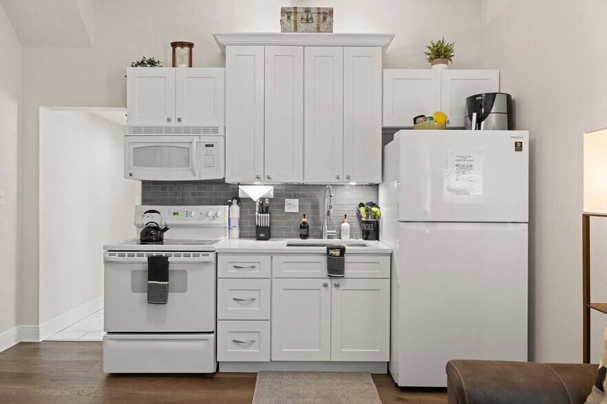 More Photos Of 2526 W Union St, Tampa Multifamily For Sale