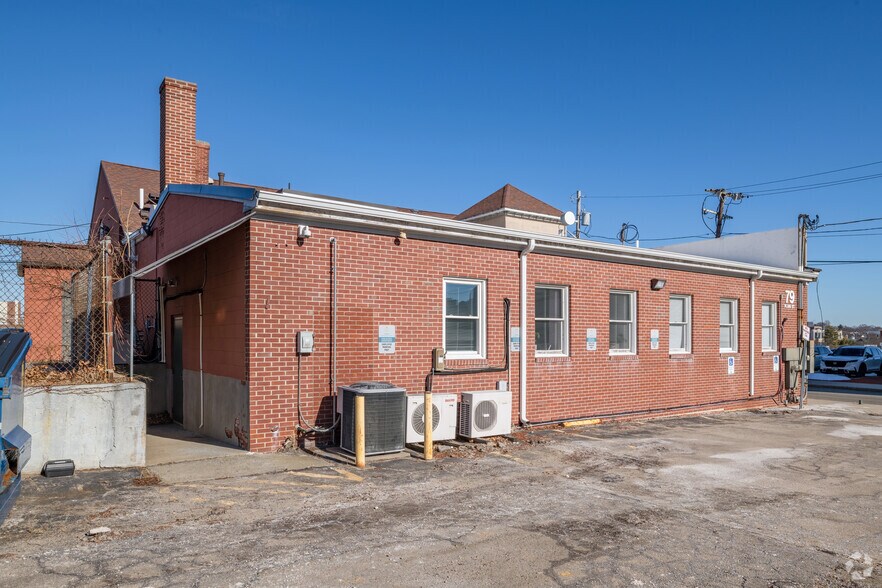 More Photos Of 75-79 Plain St, Providence Medical For Lease