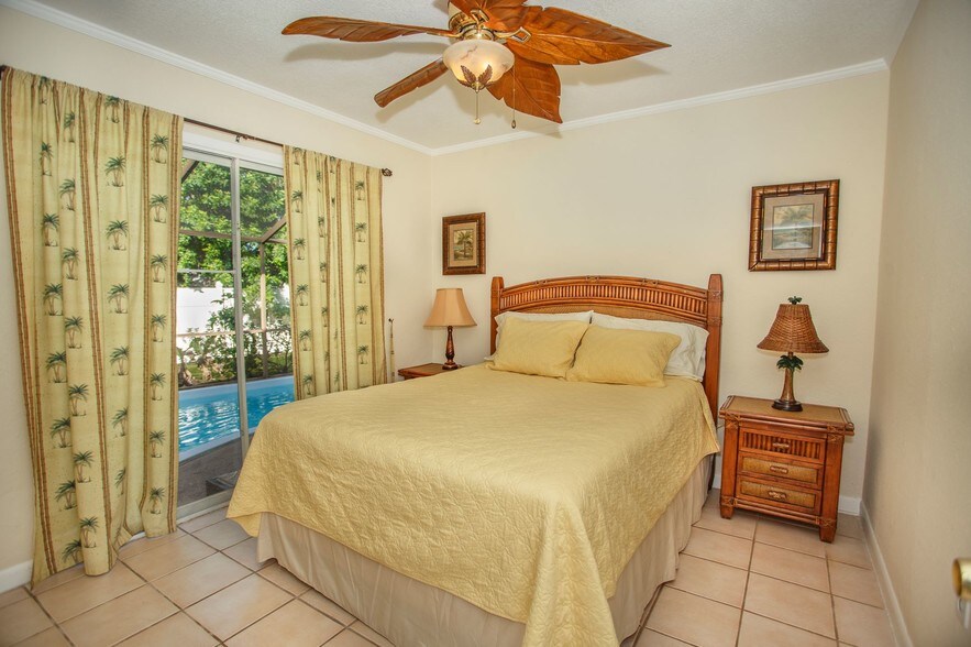 More Photos Of 1800 Kofresi Ct, Ruskin Hotel For Sale