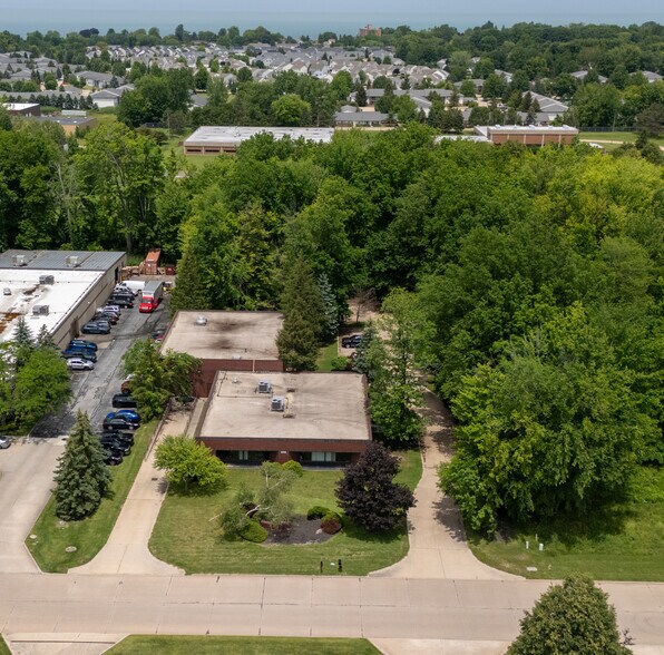 More Photos Of 38227 Western Pky, Willoughby Flex For Lease
