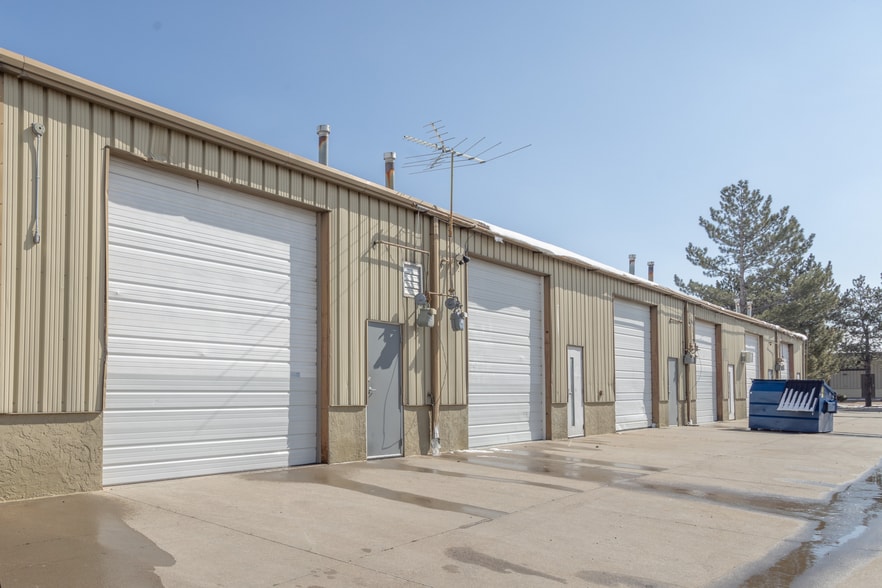 More Photos Of 13730 E Smith Rd, Aurora Warehouse For Lease