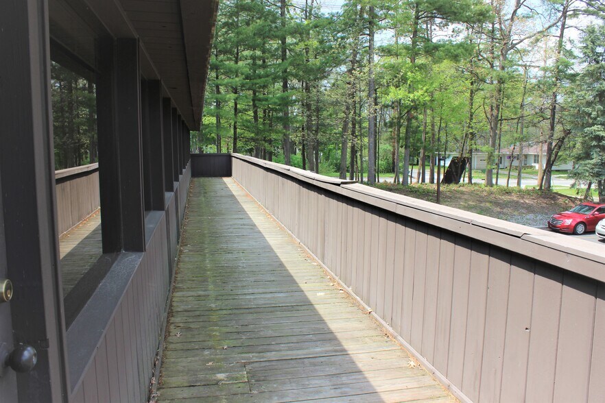 More Photos Of 201 E Seventeenth St, Traverse City Office For Lease