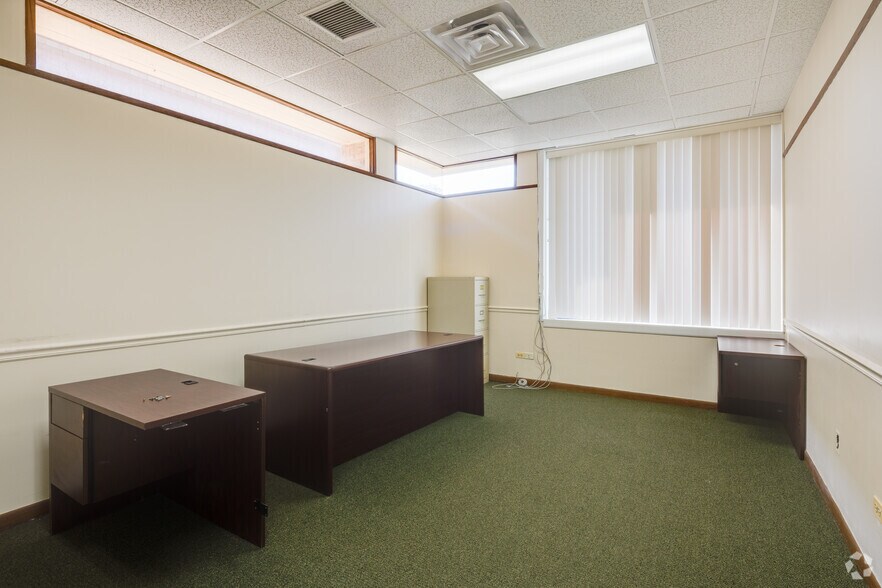 More Photos Of 12021 S Harlem Ave, Palos Heights Medical For Sale